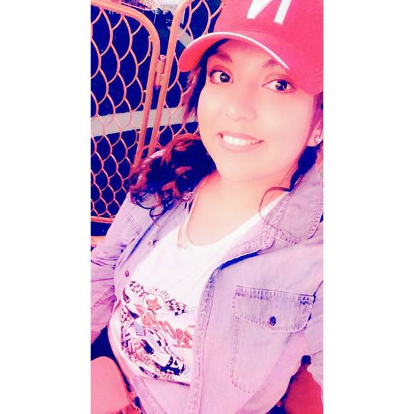 Meet your Posher, Cindy - Picture 1 of 1